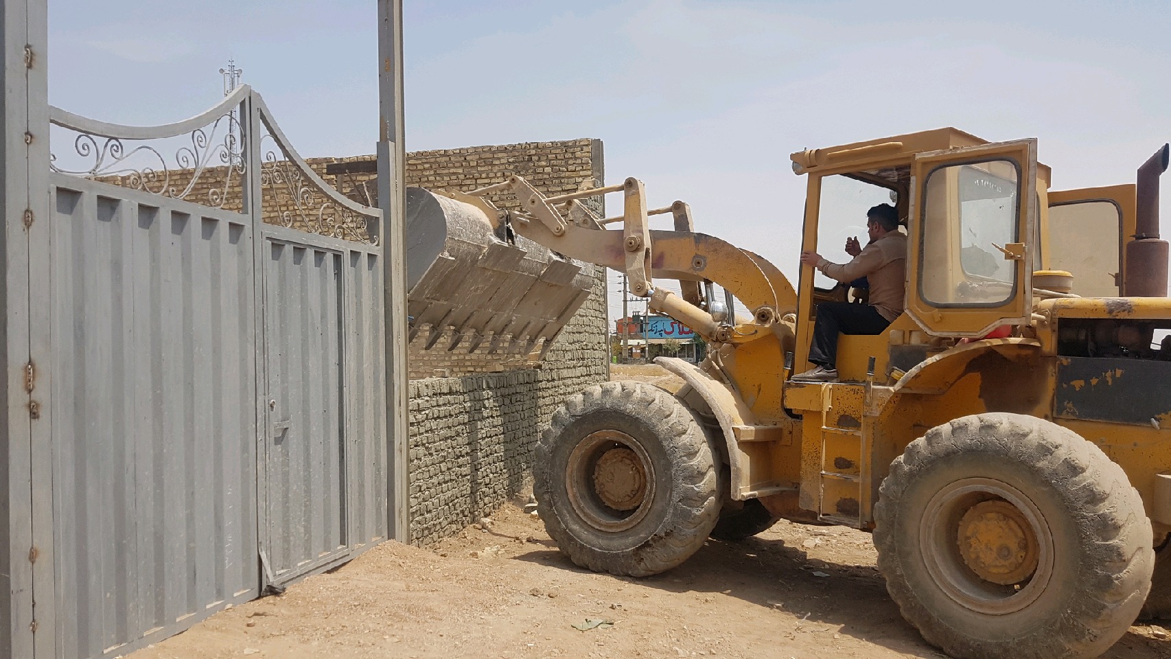 تخریب شش فقره ساخت‌وساز غیرمجاز در بخش خاوران