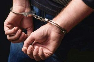 دستگیری سارق حرفه ای سرقت های زنجیره ای قیامدشت