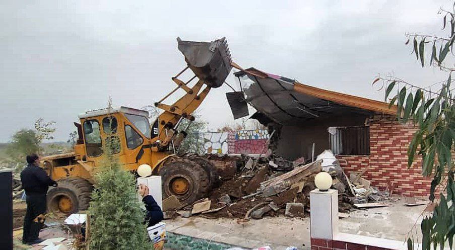 تخریب ۴۴ مورد ساخت و ساز غیر مجاز در اراضی کشاورزی بخش خاوران