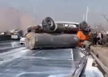 واژگونی کامیون تانکر در جاده خاوران + فیلم