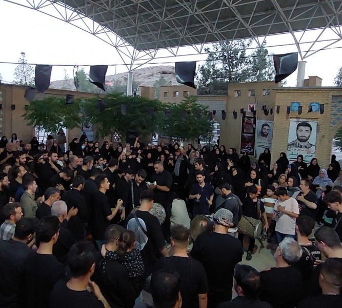 رفقای شهید علی طهماسبی تولدش را بر سر مزارش گرامی داشتند+ فیلم