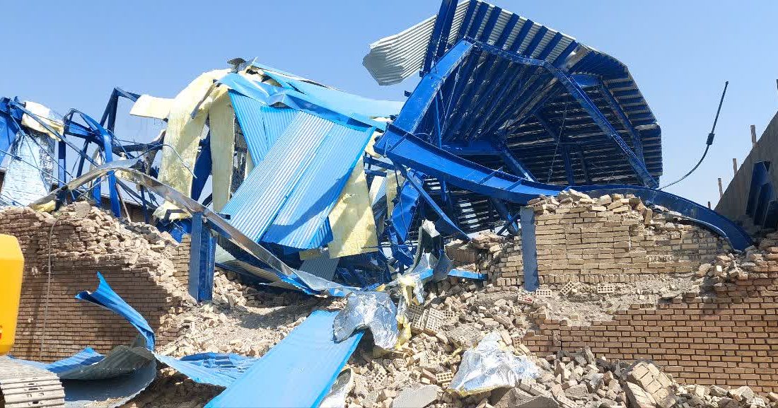 تخریب ساخت‌وساز غیرمجاز در حریم بخش خاوران با حکم قضایی