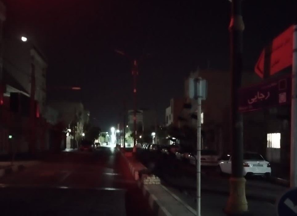 خاموشی چراغ‌های LED در معابر قیامدشت؛ پاس‌کاری میان شهرداری و اداره برق ادامه دارد